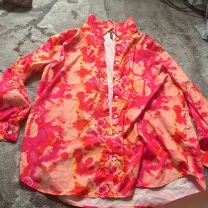 Pretty little thing long sleeve swim cover! Can be work as a satin shirt!